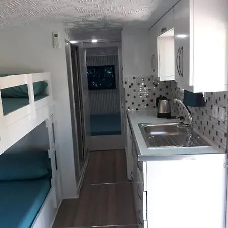 Kamp alanı Bellerofon Caravan & *